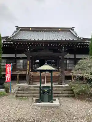 慈光寺(雨乞い不動尊)の本殿・本堂