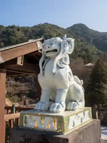 陶山神社の{uncategorized: "未分類", other: "その他", undefined: "問題あり", building: "その他建物", grave: "お墓", sacred_gate: "鳥居", guardian: "狛犬", statue: "像", buddha: "仏像", history: "歴史", nature: "自然", garden: "庭園", animal: "動物", pagoda: "塔", temizu: "手水舎", mountain_gate: "山門・神門", sanctuary: "本殿・本堂", subordinate: "末社・摂社", art: "芸術", scenery: "景色", jizo: "地蔵", ema: "絵馬", goshuin: "御朱印", omikuji: "おみくじ", items: "授与品その他", amulet: "お守り", goshuincho: "御朱印帳", eats: "食事", festival: "お祭り", votive_dance: "神楽", shichigosan: "七五三参", wedding: "結婚式", experience: "体験その他", initially: "初詣", around: "周辺", anti_infection: "感染症対策"}