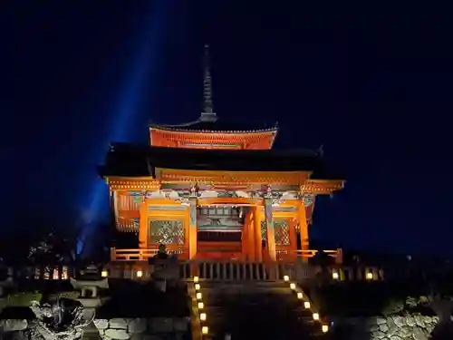 清水寺の山門・神門