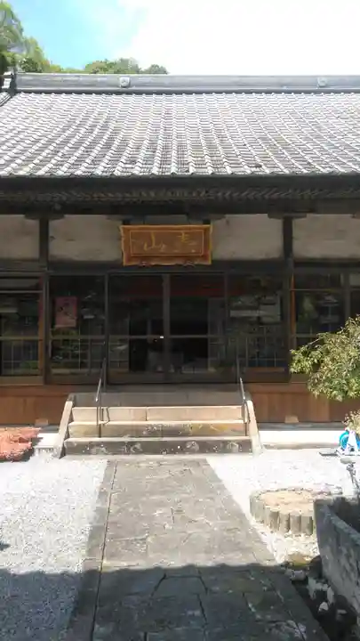 霊仙寺の本殿・本堂