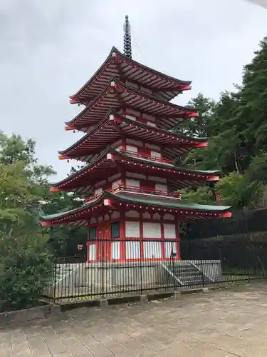 新倉富士浅間神社の塔