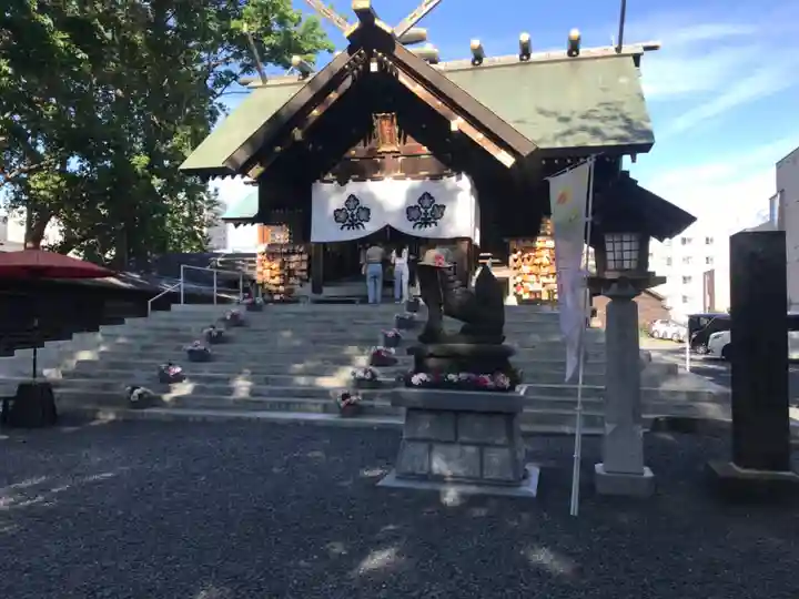 札幌諏訪神社の本殿・本堂