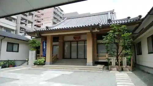 成正寺の本殿