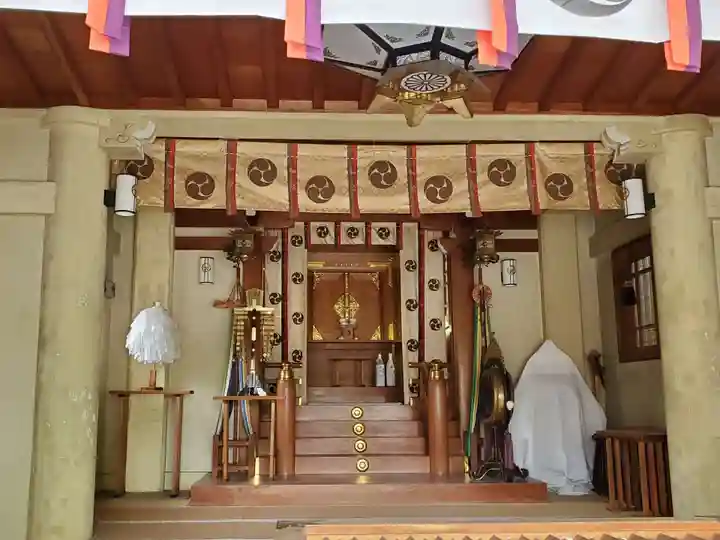 尾浜八幡神社の本殿・本堂