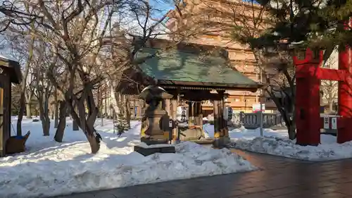 彌彦神社　(伊夜日子神社)の手水