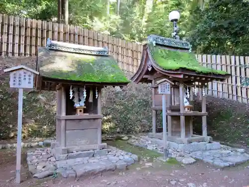 宇治上神社の末社