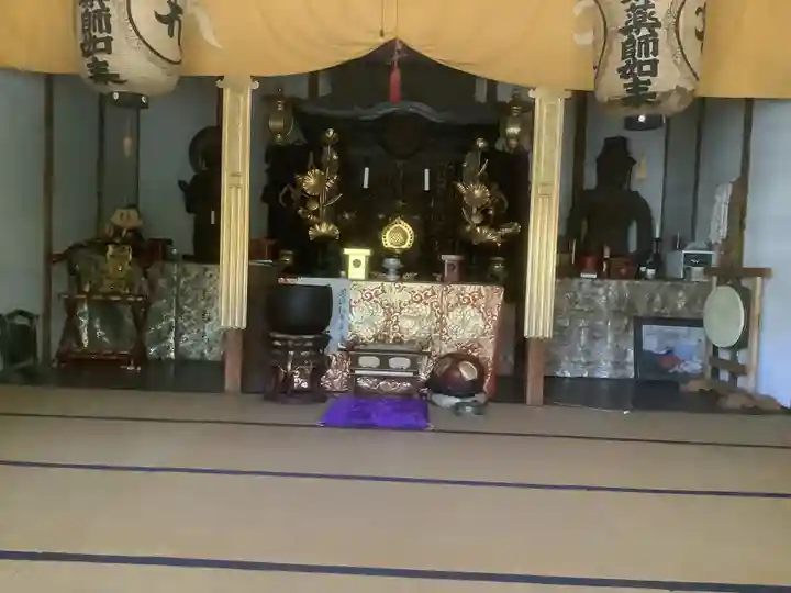 西薬師教会の本殿・本堂