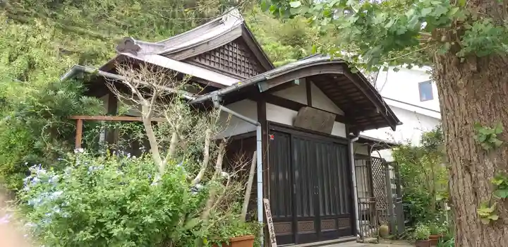 別願寺の本殿・本堂