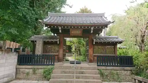 心光寺の山門