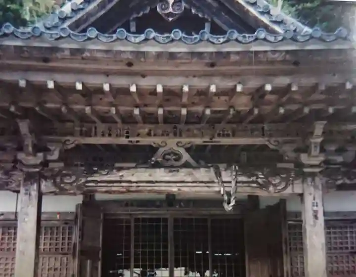 鳳来寺の山門・神門