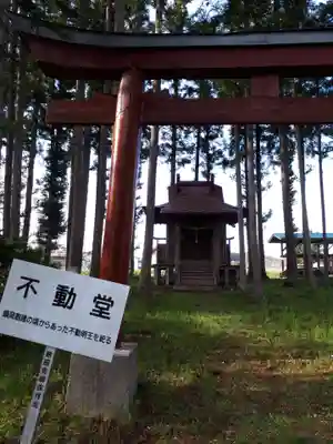 鎮岡神社の末社・摂社