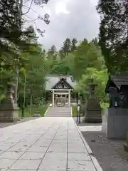 由仁神社の建物その他