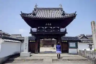 本行寺の山門・神門