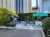 三囲神社銀座摂社の{uncategorized: "未分類", other: "その他", undefined: "問題あり", building: "その他建物", grave: "お墓", sacred_gate: "鳥居", guardian: "狛犬", statue: "像", buddha: "仏像", history: "歴史", nature: "自然", garden: "庭園", animal: "動物", pagoda: "塔", temizu: "手水舎", mountain_gate: "山門・神門", sanctuary: "本殿・本堂", subordinate: "末社・摂社", art: "芸術", scenery: "景色", jizo: "地蔵", ema: "絵馬", goshuin: "御朱印", omikuji: "おみくじ", items: "授与品その他", amulet: "お守り", goshuincho: "御朱印帳", eats: "食事", festival: "お祭り", votive_dance: "神楽", shichigosan: "七五三参", wedding: "結婚式", experience: "体験その他", initially: "初詣", around: "周辺", anti_infection: "感染症対策"}