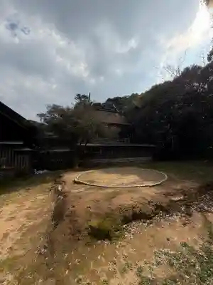 長浜神社の{uncategorized: "未分類", other: "その他", undefined: "問題あり", building: "その他建物", grave: "お墓", sacred_gate: "鳥居", guardian: "狛犬", statue: "像", buddha: "仏像", history: "歴史", nature: "自然", garden: "庭園", animal: "動物", pagoda: "塔", temizu: "手水舎", mountain_gate: "山門・神門", sanctuary: "本殿・本堂", subordinate: "末社・摂社", art: "芸術", scenery: "景色", jizo: "地蔵", ema: "絵馬", goshuin: "御朱印", omikuji: "おみくじ", items: "授与品その他", amulet: "お守り", goshuincho: "御朱印帳", eats: "食事", festival: "お祭り", votive_dance: "神楽", shichigosan: "七五三参", wedding: "結婚式", experience: "体験その他", initially: "初詣", around: "周辺", anti_infection: "感染症対策"}