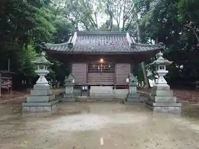 神明社の本殿