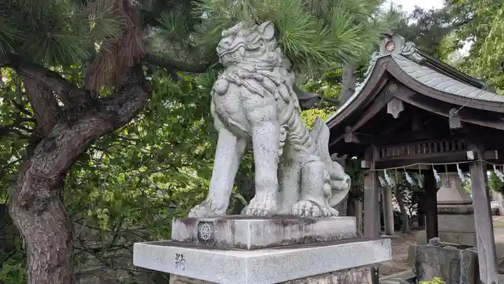 越中白山総社の狛犬