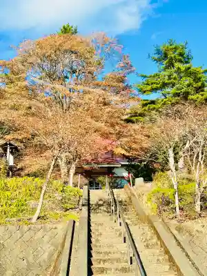 日輪寺の{uncategorized: "未分類", other: "その他", undefined: "問題あり", building: "その他建物", grave: "お墓", sacred_gate: "鳥居", guardian: "狛犬", statue: "像", buddha: "仏像", history: "歴史", nature: "自然", garden: "庭園", animal: "動物", pagoda: "塔", temizu: "手水舎", mountain_gate: "山門・神門", sanctuary: "本殿・本堂", subordinate: "末社・摂社", art: "芸術", scenery: "景色", jizo: "地蔵", ema: "絵馬", goshuin: "御朱印", omikuji: "おみくじ", items: "授与品その他", amulet: "お守り", goshuincho: "御朱印帳", eats: "食事", festival: "お祭り", votive_dance: "神楽", shichigosan: "七五三参", wedding: "結婚式", experience: "体験その他", initially: "初詣", around: "周辺", anti_infection: "感染症対策"}