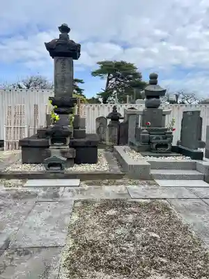 成就院の{uncategorized: "未分類", other: "その他", undefined: "問題あり", building: "その他建物", grave: "お墓", sacred_gate: "鳥居", guardian: "狛犬", statue: "像", buddha: "仏像", history: "歴史", nature: "自然", garden: "庭園", animal: "動物", pagoda: "塔", temizu: "手水舎", mountain_gate: "山門・神門", sanctuary: "本殿・本堂", subordinate: "末社・摂社", art: "芸術", scenery: "景色", jizo: "地蔵", ema: "絵馬", goshuin: "御朱印", omikuji: "おみくじ", items: "授与品その他", amulet: "お守り", goshuincho: "御朱印帳", eats: "食事", festival: "お祭り", votive_dance: "神楽", shichigosan: "七五三参", wedding: "結婚式", experience: "体験その他", initially: "初詣", around: "周辺", anti_infection: "感染症対策"}