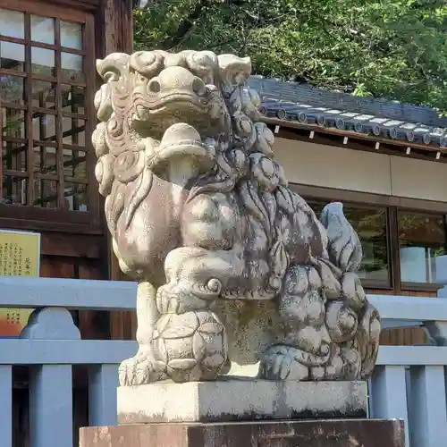 手力雄神社の狛犬