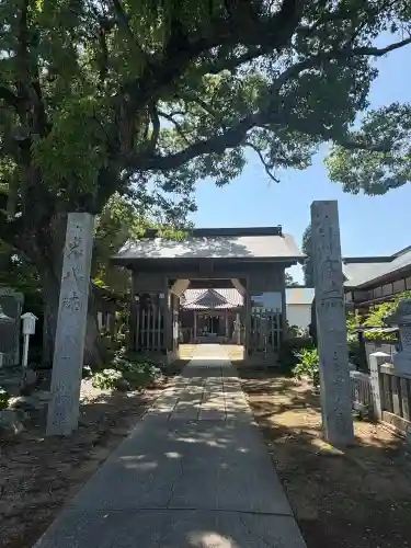 宅宮神社の山門・神門
