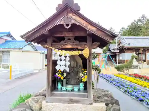 八幡神社の本殿・本堂