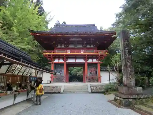 室生寺の山門・神門