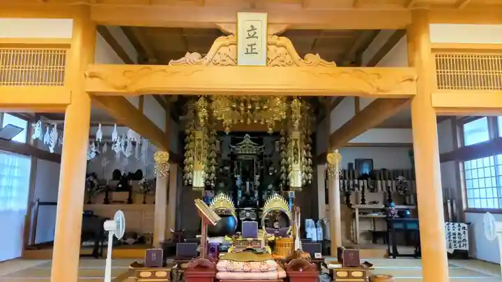 蓮性院の本殿・本堂