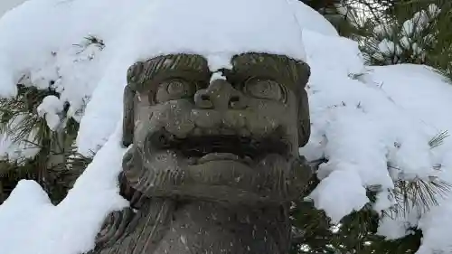 鹿部稲荷神社の{uncategorized: "未分類", other: "その他", undefined: "問題あり", building: "その他建物", grave: "お墓", sacred_gate: "鳥居", guardian: "狛犬", statue: "像", buddha: "仏像", history: "歴史", nature: "自然", garden: "庭園", animal: "動物", pagoda: "塔", temizu: "手水舎", mountain_gate: "山門・神門", sanctuary: "本殿・本堂", subordinate: "末社・摂社", art: "芸術", scenery: "景色", jizo: "地蔵", ema: "絵馬", goshuin: "御朱印", omikuji: "おみくじ", items: "授与品その他", amulet: "お守り", goshuincho: "御朱印帳", eats: "食事", festival: "お祭り", votive_dance: "神楽", shichigosan: "七五三参", wedding: "結婚式", experience: "体験その他", initially: "初詣", around: "周辺", anti_infection: "感染症対策"}