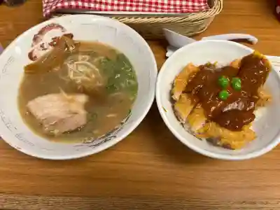 安仁神社の{uncategorized: "未分類", other: "その他", undefined: "問題あり", building: "その他建物", grave: "お墓", sacred_gate: "鳥居", guardian: "狛犬", statue: "像", buddha: "仏像", history: "歴史", nature: "自然", garden: "庭園", animal: "動物", pagoda: "塔", temizu: "手水舎", mountain_gate: "山門・神門", sanctuary: "本殿・本堂", subordinate: "末社・摂社", art: "芸術", scenery: "景色", jizo: "地蔵", ema: "絵馬", goshuin: "御朱印", omikuji: "おみくじ", items: "授与品その他", amulet: "お守り", goshuincho: "御朱印帳", eats: "食事", festival: "お祭り", votive_dance: "神楽", shichigosan: "七五三参", wedding: "結婚式", experience: "体験その他", initially: "初詣", around: "周辺", anti_infection: "感染症対策"}
