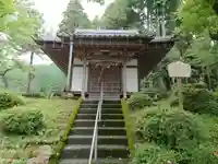 観音堂の本殿・本堂