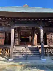 目の霊山　油山寺の本殿