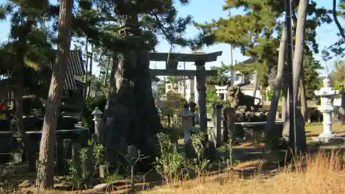 諏訪神社の建物その他