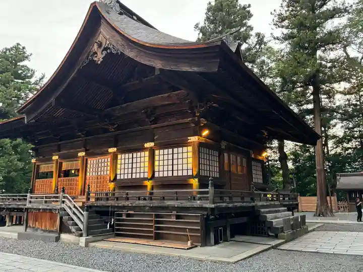 諏訪大社下社秋宮(長野県)