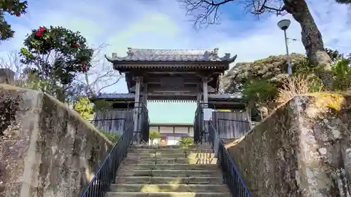 玉泉寺の山門