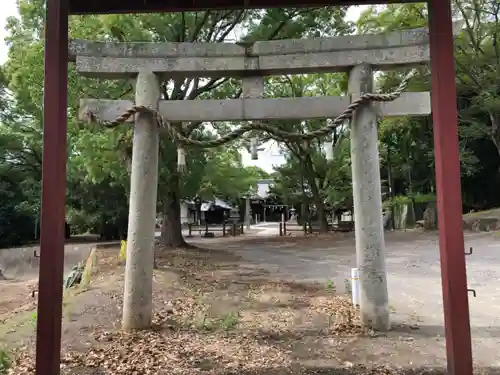 東鴨神社の鳥居