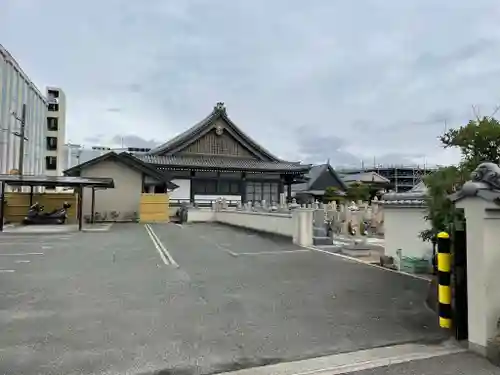 阿彌陀寺の本殿・本堂
