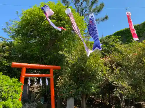 横浜御嶽神社の鳥居