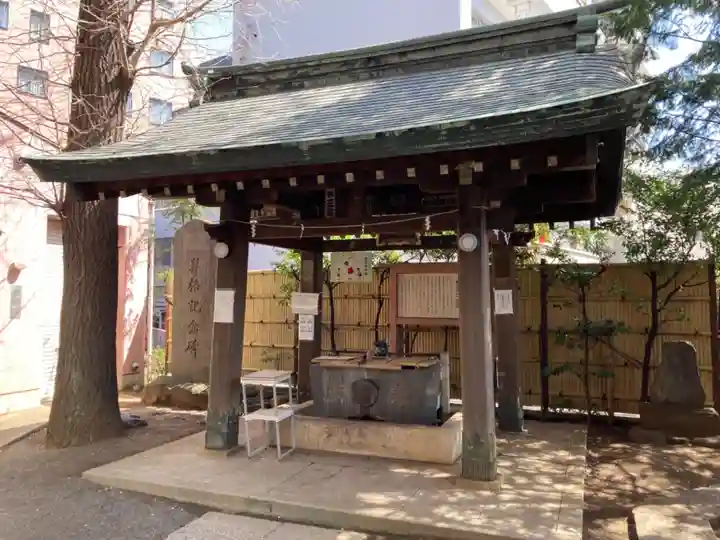 池尻稲荷神社の手水舎