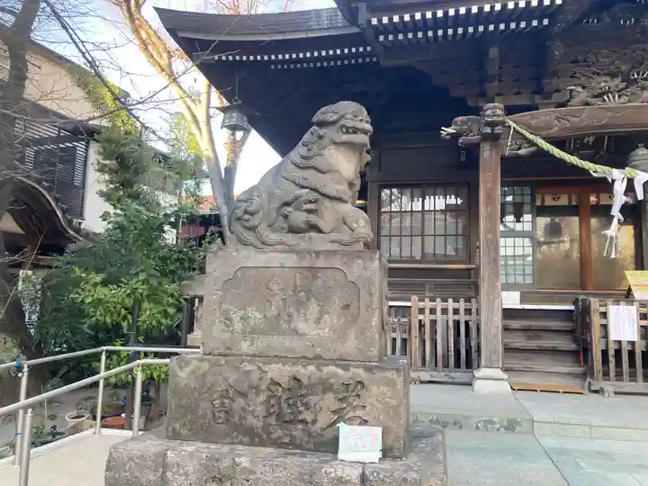 女躰大神の狛犬