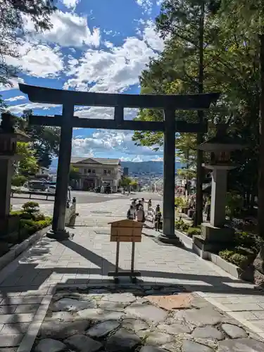 諏訪大社下社秋宮(長野県)