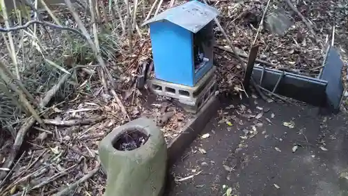 三社稲荷神社の末社