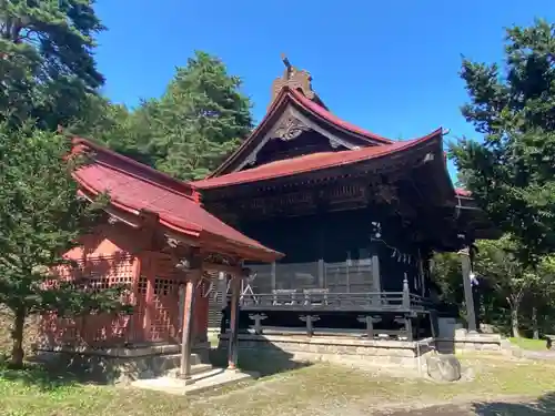 根岸八幡宮の本殿・本堂