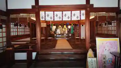三輪神社の本殿・本堂