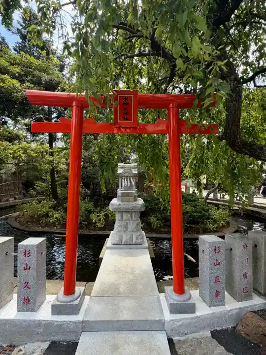 相模国総社六所神社の{uncategorized: "未分類", other: "その他", undefined: "問題あり", building: "その他建物", grave: "お墓", sacred_gate: "鳥居", guardian: "狛犬", statue: "像", buddha: "仏像", history: "歴史", nature: "自然", garden: "庭園", animal: "動物", pagoda: "塔", temizu: "手水舎", mountain_gate: "山門・神門", sanctuary: "本殿・本堂", subordinate: "末社・摂社", art: "芸術", scenery: "景色", jizo: "地蔵", ema: "絵馬", goshuin: "御朱印", omikuji: "おみくじ", items: "授与品その他", amulet: "お守り", goshuincho: "御朱印帳", eats: "食事", festival: "お祭り", votive_dance: "神楽", shichigosan: "七五三参", wedding: "結婚式", experience: "体験その他", initially: "初詣", around: "周辺", anti_infection: "感染症対策"}