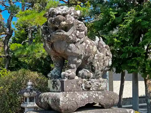 下新川神社の狛犬