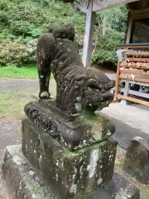 糸島市宇美八幡宮の{uncategorized: "未分類", other: "その他", undefined: "問題あり", building: "その他建物", grave: "お墓", sacred_gate: "鳥居", guardian: "狛犬", statue: "像", buddha: "仏像", history: "歴史", nature: "自然", garden: "庭園", animal: "動物", pagoda: "塔", temizu: "手水舎", mountain_gate: "山門・神門", sanctuary: "本殿・本堂", subordinate: "末社・摂社", art: "芸術", scenery: "景色", jizo: "地蔵", ema: "絵馬", goshuin: "御朱印", omikuji: "おみくじ", items: "授与品その他", amulet: "お守り", goshuincho: "御朱印帳", eats: "食事", festival: "お祭り", votive_dance: "神楽", shichigosan: "七五三参", wedding: "結婚式", experience: "体験その他", initially: "初詣", around: "周辺", anti_infection: "感染症対策"}
