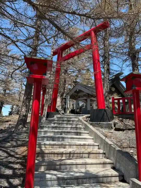 冨士山小御嶽神社の{uncategorized: "未分類", other: "その他", undefined: "問題あり", building: "その他建物", grave: "お墓", sacred_gate: "鳥居", guardian: "狛犬", statue: "像", buddha: "仏像", history: "歴史", nature: "自然", garden: "庭園", animal: "動物", pagoda: "塔", temizu: "手水舎", mountain_gate: "山門・神門", sanctuary: "本殿・本堂", subordinate: "末社・摂社", art: "芸術", scenery: "景色", jizo: "地蔵", ema: "絵馬", goshuin: "御朱印", omikuji: "おみくじ", items: "授与品その他", amulet: "お守り", goshuincho: "御朱印帳", eats: "食事", festival: "お祭り", votive_dance: "神楽", shichigosan: "七五三参", wedding: "結婚式", experience: "体験その他", initially: "初詣", around: "周辺", anti_infection: "感染症対策"}
