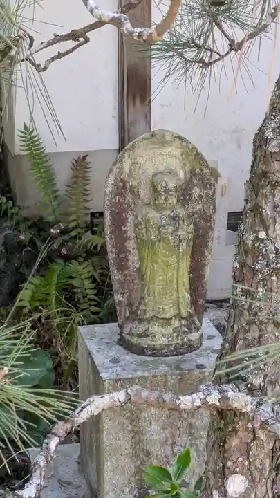 誕生寺奥之院 六角堂浄土院(岡山県)