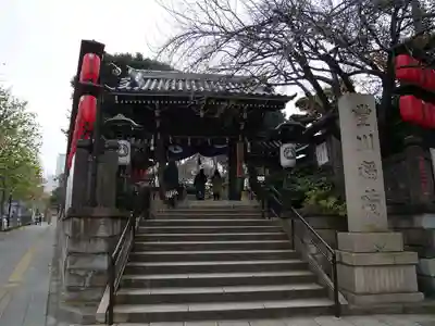 豊川稲荷東京別院の山門・神門